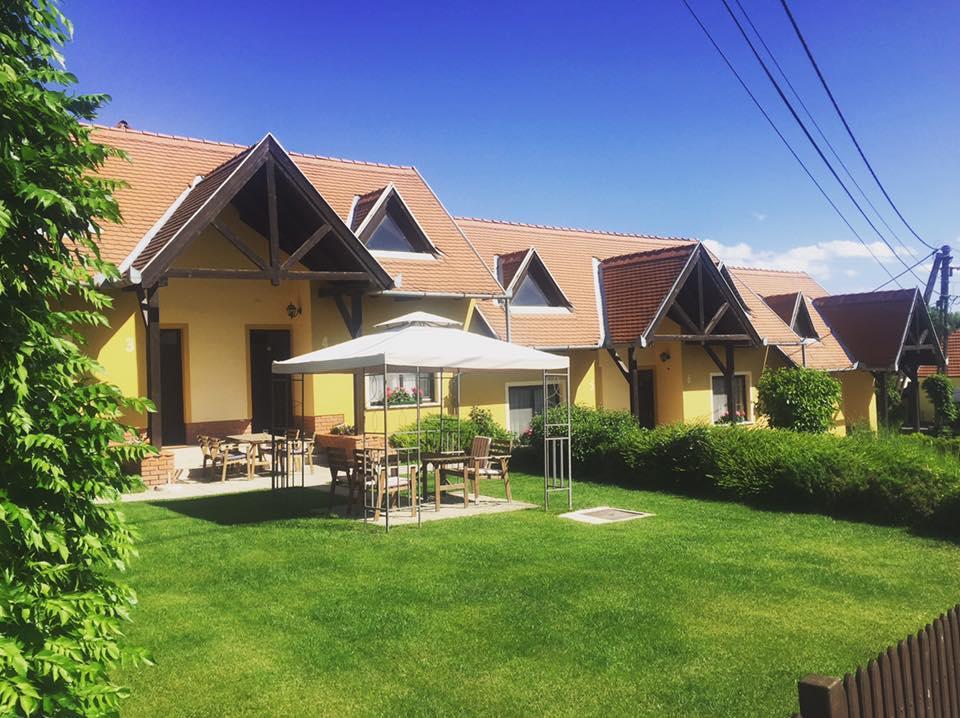 Bed and Breakfast Huber Panzio Фертивракош Екстер'єр фото